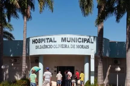 Jovem de 18 anos é presa após abandonar bebê recém-nascido em lixeira
