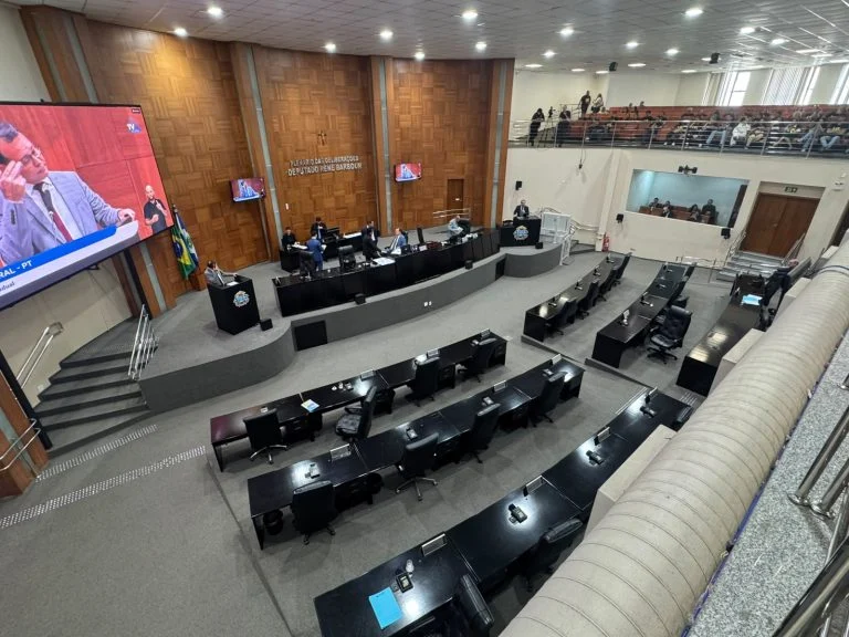 Max Russi confirma necessidade e projeta concurso da ALMT para 2027