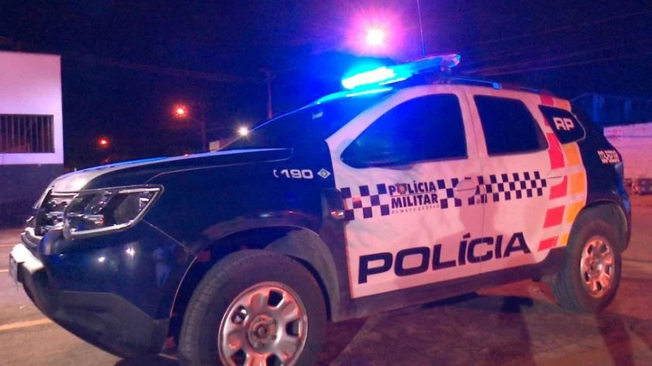 Homem tenta assaltar motorista de aplicativo e morre após ser baleado pela PM